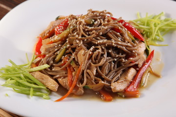 buckwheat noodles with chicken