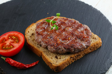Grilled burger cutlet