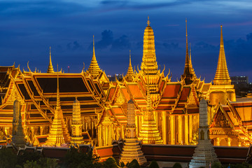 Obraz premium Wat Phra Kaew, Temple of the Emerald Buddha, Bangkok, Thailand.