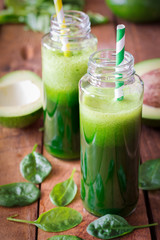 Avocado And Baby Spinach Smoothie