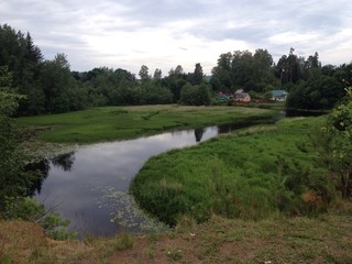 деревня  Даймище на берегу реки Оредеж