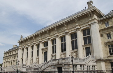 Fototapeta na wymiar Palais de Justice à Paris