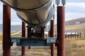 Trans Alaska Pipeline with Permafrost Stabilizing Heat Exchanger