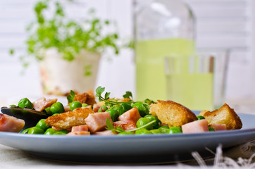Salad with green peas