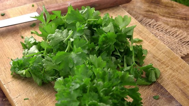 Portion of fresh Parsley (rotating, not seamless loopable, 4K)