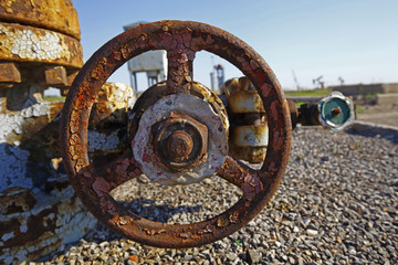 Oil pipes and valves