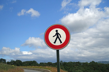 Interdit aux piétons