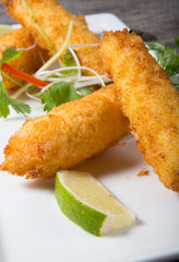 Fried shrimp served with lime