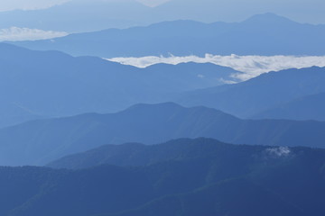 Fototapeta premium 乗鞍岳から夏の山々