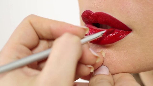 Red lips makeup