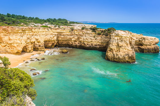 Praia de Albandeira - beautiful coast and beach of Algarve, Port