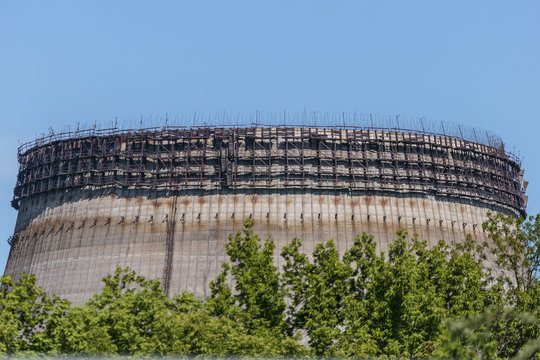 im bau befindlicher k&uuml;hlturm