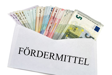 Fördermittel - Geldscheine im Briefumschlag