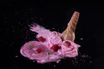 Ice cream © Ryba Sisters