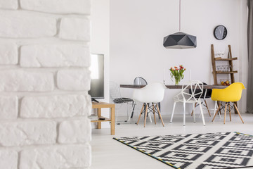 Brick walls are not only for exteriors
