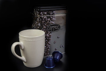 Coffee mug with capsules