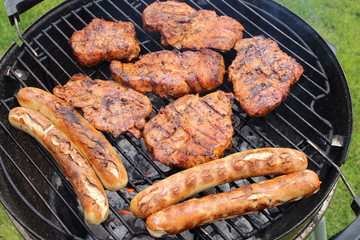 Schwenker und Würstchen