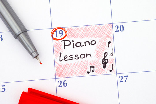 Reminder Piano Lesson in calendar with red pen