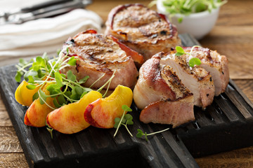 Grilled turkey tenderloins with bacon