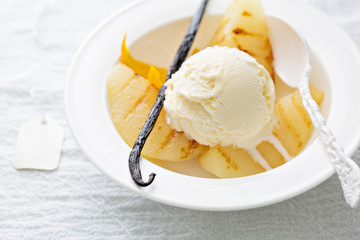 Dessert with ice cream and grilled pears