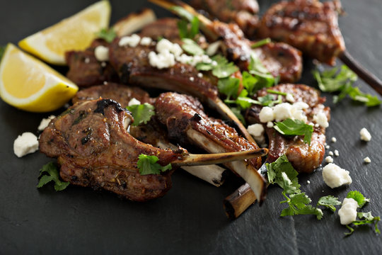 Lamb chops with herbs and feta