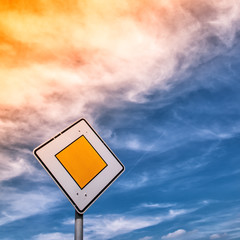 priority road sign (23)