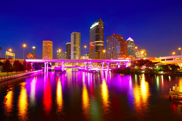Fototapeta na wymiar Florida Tampa skyline at sunset in US