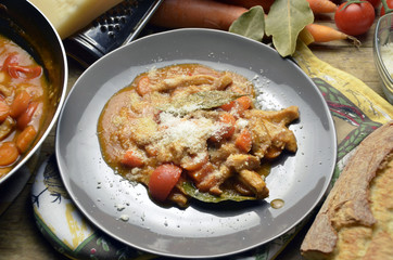 Dršťky Trippe Tripice كرشة Tripa トライプ Kallun Pacal Kutteln Tripas Tripe Trippa سیرابی شیردان Tripes Tríopas Callos Babat makanan Tripo Şorbehûr Büsèca Žarnokai Büzèca Триппа Calooleey Lampredotto 牛肚