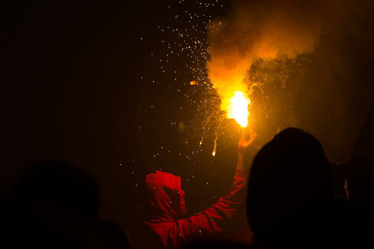 148,098 BESTE Ultras BILDER, STOCK-FOTOS & -VEKTORGRAFIKEN | Adobe Stock