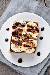 Cheese cake with chocolate syrup