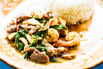 stir-fried shrimp and pork  with rice