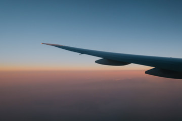 Wing aircraft in altitude during flight