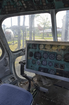 Flight deck of the Mil Mi-2 helicopter