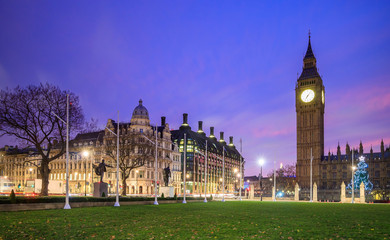 Fototapeta premium Big Ben and Houses of parliament at twilight