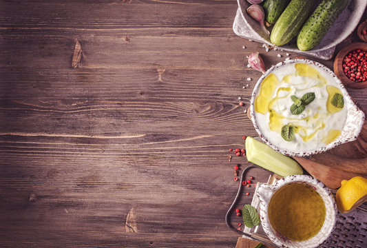 Cucumber and yogurt sauce top view