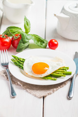 Scrambled eggs with asparagus