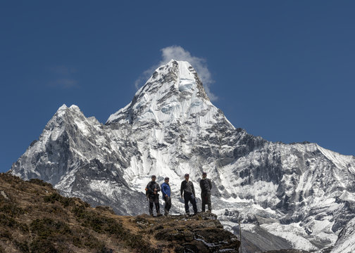 Nepal, Himalaya, Solo Khumbu, Ama Dablam, four Gurkhas in mountainscape