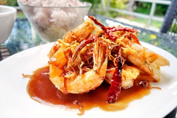Deep Fried Shrimp with Tamarind Sauce, popular Thai food.