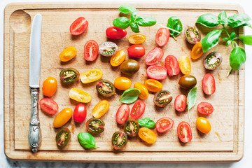 fresh tomatoes and basil