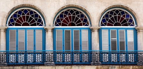 Windows of a building in Havana street