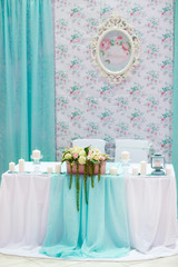 Wedding table decorations in tiffany colour.