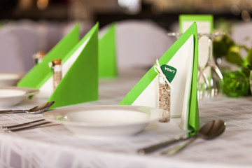 Gedeckter Tisch im Restaurant