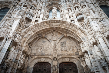Fototapeta premium Portal detail of Jeronimos Monastery in the Belem, Lisbon, Portugal