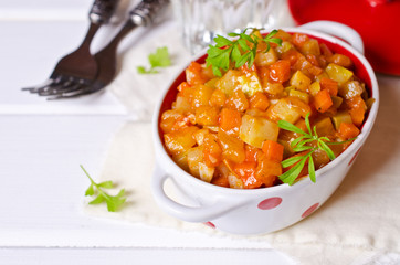 Vegetable stew with sauce