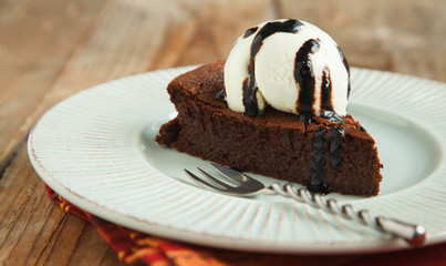 Chocolate brownie with Vanilla Icecream