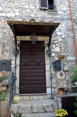 Fototapeta na wymiar Glimpse of a typical medieval village in Italy