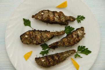 salmon slices round plate