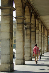 Colonnades de la rue de Rivoli à Paris, France
