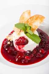 Strawberry cake dessert
