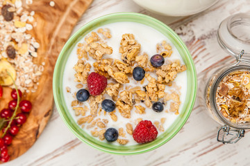 Muesli with berries
